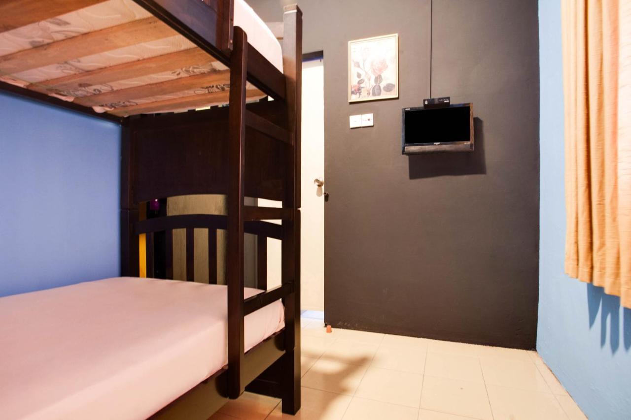 Spot On 89644 Retto Hotel Skudai Exterior foto
